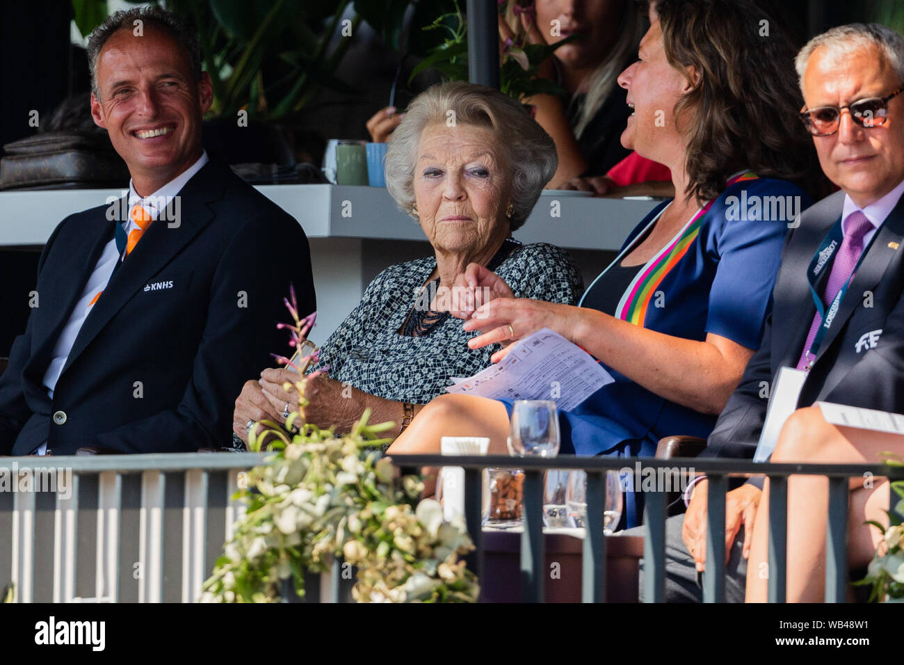 Rotterdam, Niederlande. 24 Aug, 2019. Europäische Meisterschaft, Pferdesport, Dressur, Grand Prix Freestyle (freestyle): Die niederländische Prinzessin Beatrix folgt der Wettbewerb. Credit: Rolf Vennenbernd/dpa/Alamy leben Nachrichten Stockfoto