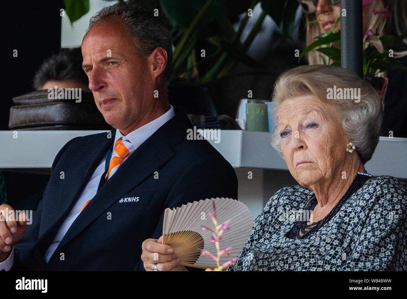 Rotterdam, Niederlande. 24 Aug, 2019. Europäische Meisterschaft, Pferdesport, Dressur, Grand Prix Freestyle (freestyle): Die niederländische Prinzessin Beatrix folgt der Wettbewerb. Credit: Rolf Vennenbernd/dpa/Alamy leben Nachrichten Stockfoto