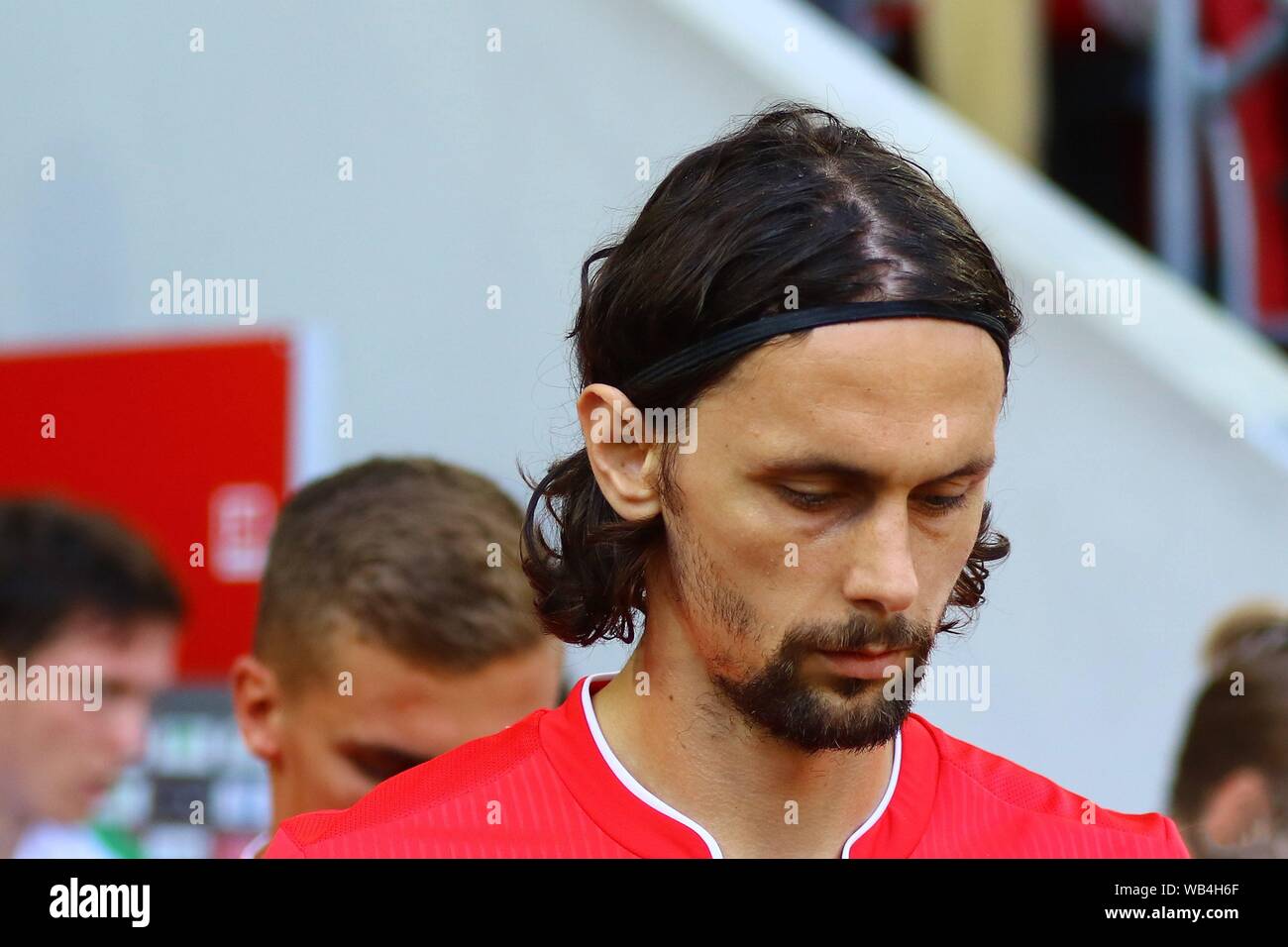 Augsburg, Deutschland 24. August 2019: 1. BL. - 19/20 - FC Augsburg gegen Union Berlin Neven Subotic (1. Union Berlin) handeln. Einzelnes Bild. -Support/face//DFL-Bestimmungen verbieten die Verwendung von Fotografien als Bildsequenzen und/oder quasi-Video. // | Verwendung weltweit Stockfoto