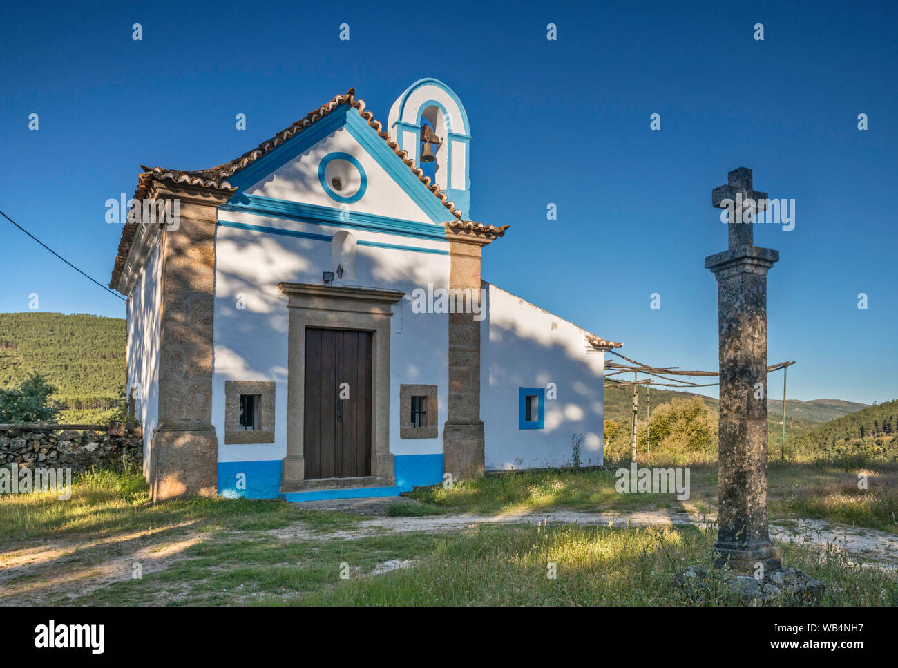 Capela da Ponte Velha, Kapelle in der Nähe der Ortschaft Ponte Velha, Serra de Sao Mamede Naturpark, Portalegre, Alto Alentejo, Portugal Stockfoto