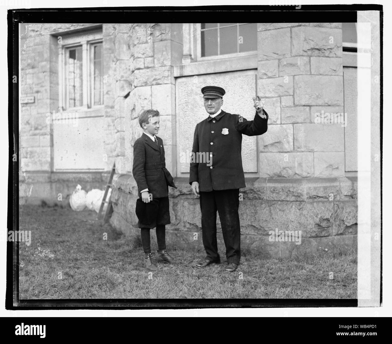 Edwards Junge an Denkmal Abstract / Medium: Nationale Foto- Sammlung Stockfoto