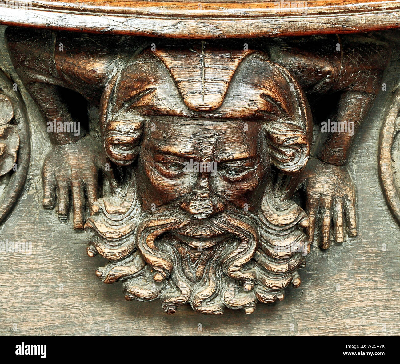 Mittelalterliche misericord, Kings Lynn, St. Margaret's Church, Norfolk, England, Holzschnitzerei, 14. Jahrhundert Stockfoto