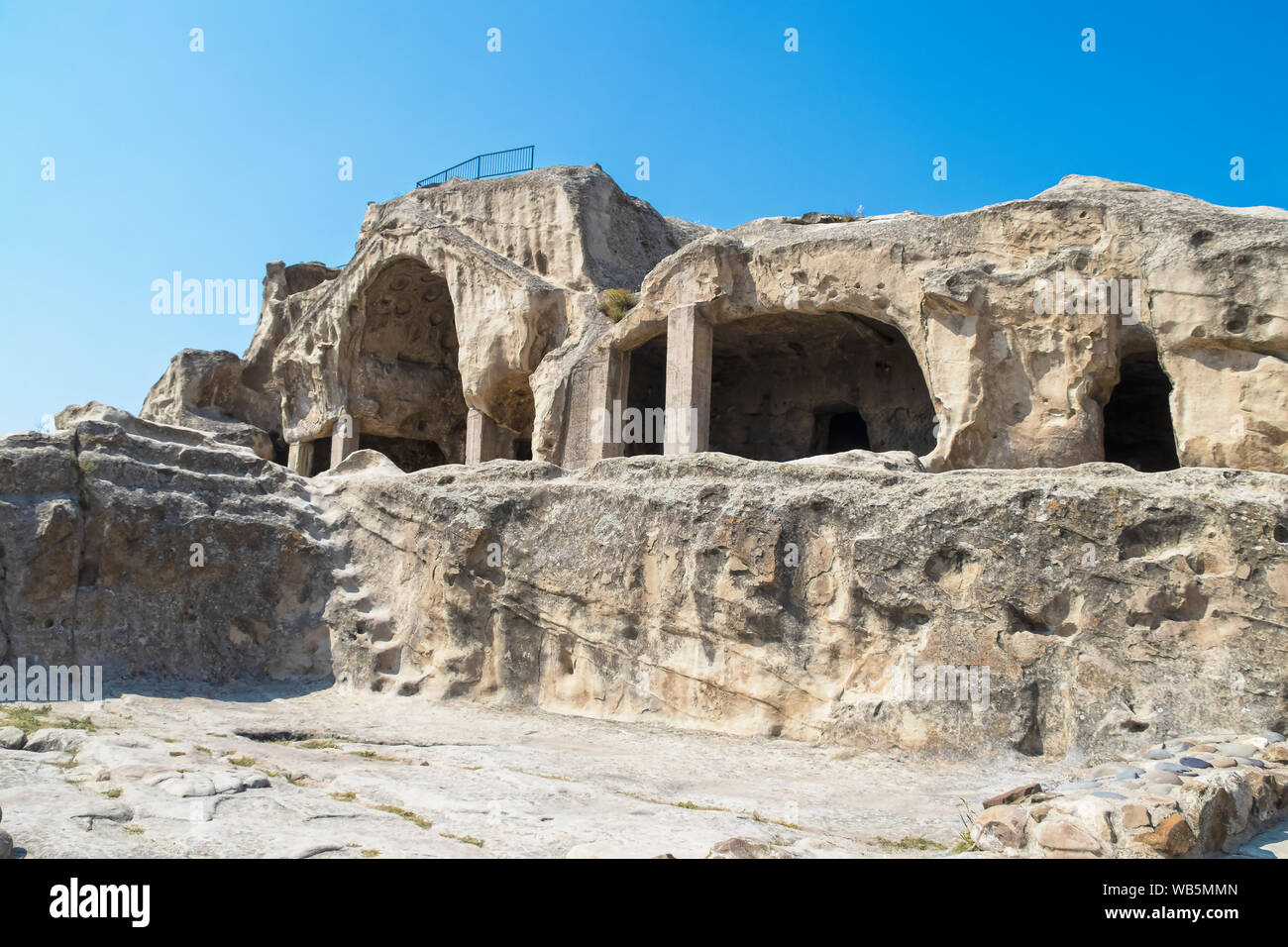 Uplistsikhe alte Felsen gehauen Stadt und Höhlen - die Herren der Festung von der frühen Eisenzeit bis zum Mittelalter in der Nähe von Gori - älteste menschliche Siedlung in der Republik Stockfoto