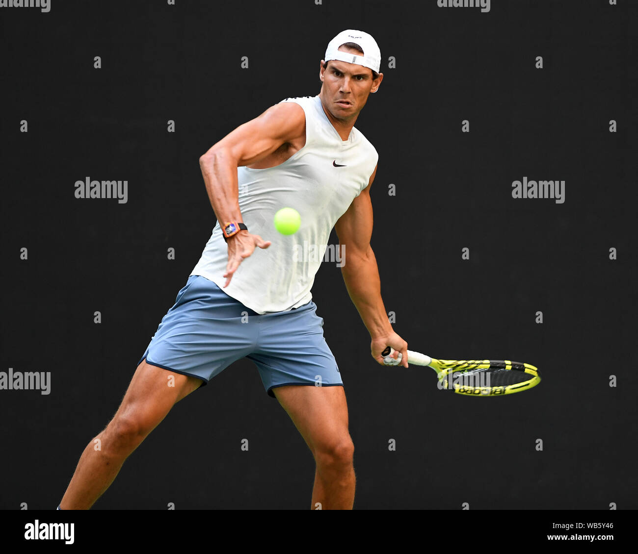 Flushing NY, USA. 24 Aug, 2019. Rafael Nadal ist auf der Praxis Gericht am USTA Billie Jean King National Tennis Center gesehen am 24. August 2019 in Flushing Queens. Credit: Larry Marano © 2019/Alamy leben Nachrichten Stockfoto