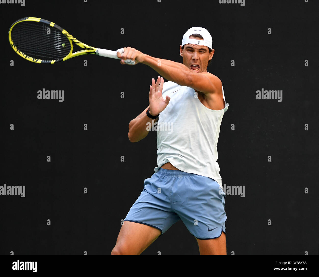Flushing NY, USA. 24 Aug, 2019. Rafael Nadal ist auf der Praxis Gericht am USTA Billie Jean King National Tennis Center gesehen am 24. August 2019 in Flushing Queens. Credit: Larry Marano © 2019/Alamy leben Nachrichten Stockfoto
