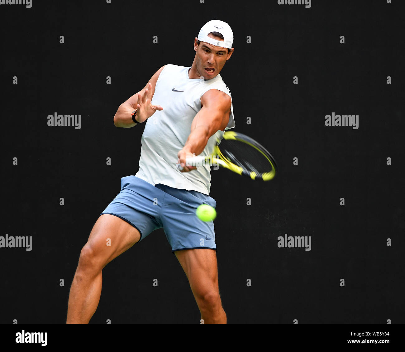 Flushing NY, USA. 24 Aug, 2019. Rafael Nadal ist auf der Praxis Gericht am USTA Billie Jean King National Tennis Center gesehen am 24. August 2019 in Flushing Queens. Credit: Larry Marano © 2019/Alamy leben Nachrichten Stockfoto