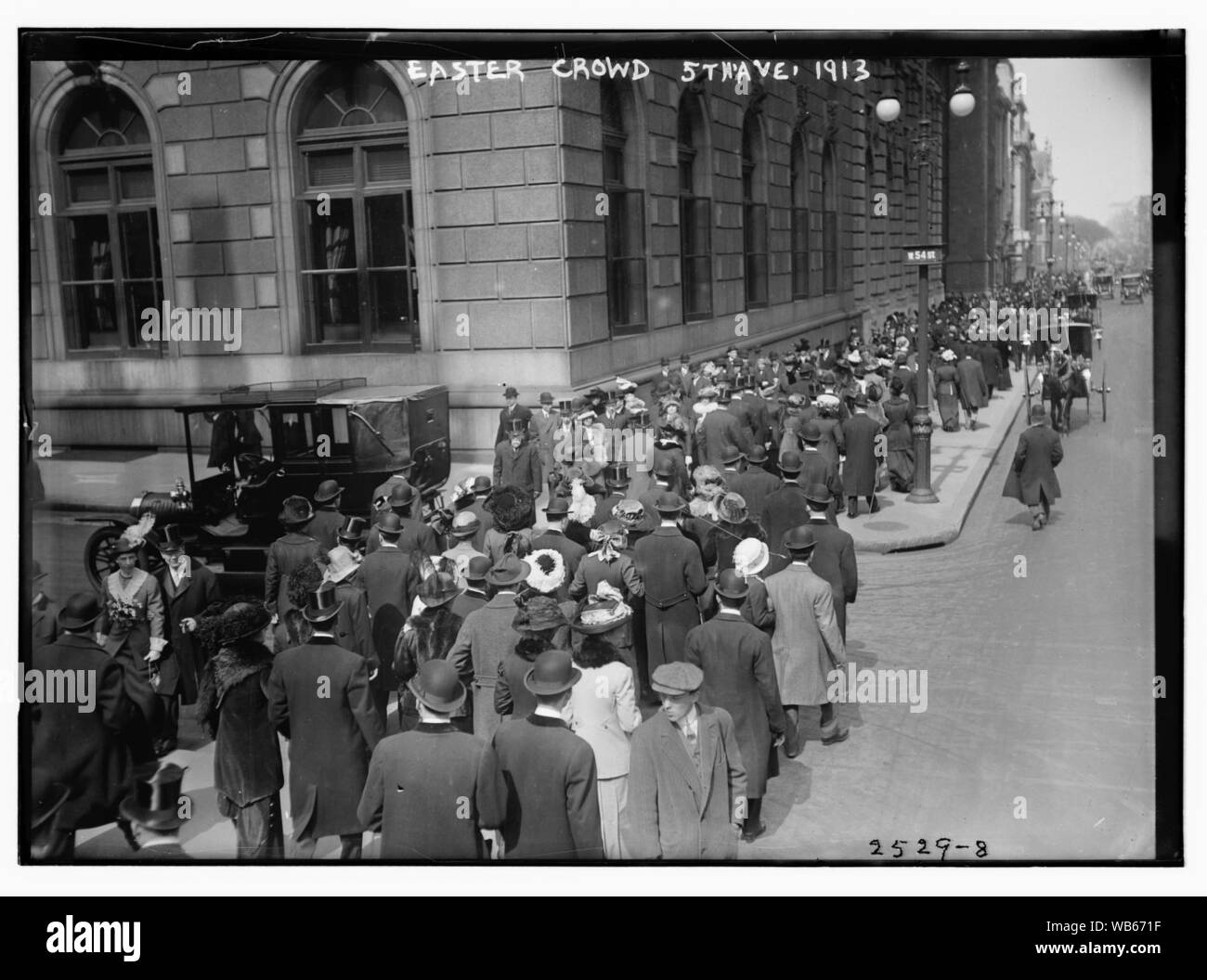 Ostern Masse - 5th Ave., 1913 Stockfoto