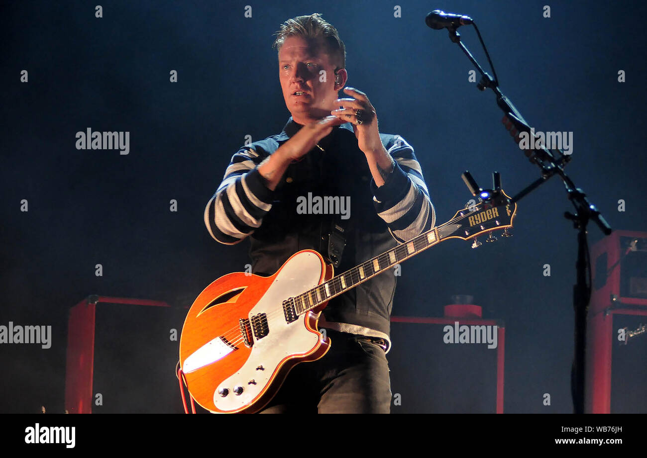 Rio de Janeiro, Brasilien, 25. September 2015. Sänger und Gitarrist Josh Homme von Queens of the Stone Age, während der Show auf der Bühne des Wor Stockfoto