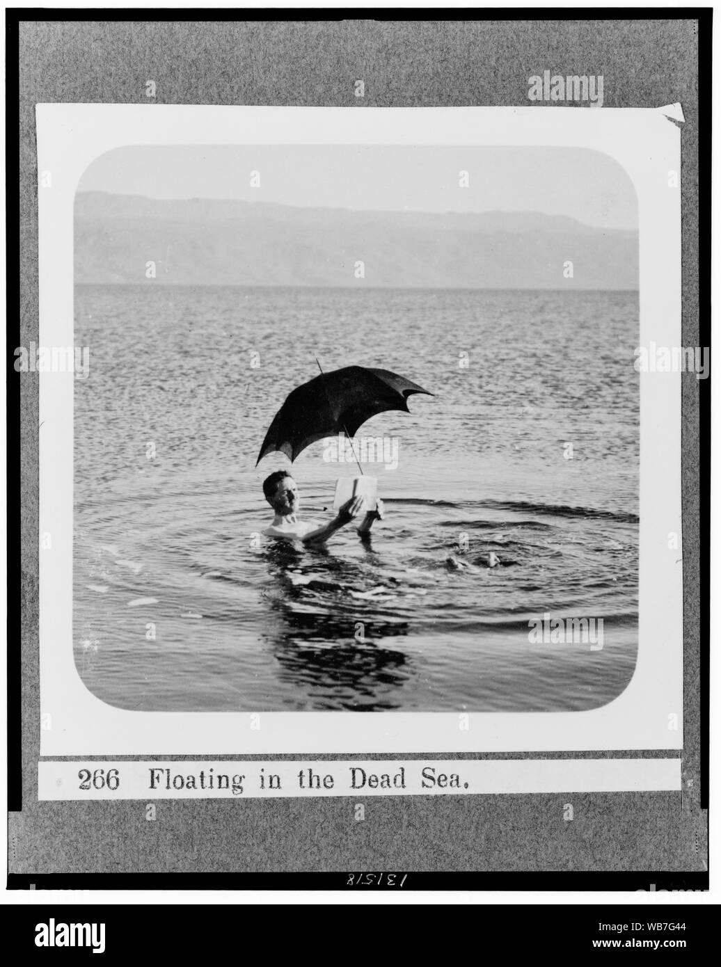 Im Toten Meer Abstract / Medium: 1 Fotoabzug. Stockfoto