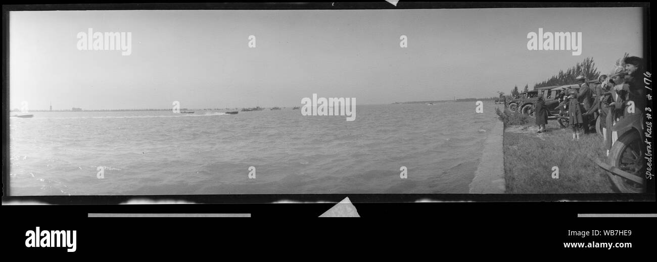 Florida, Einlass, Schnellboote Abstract / Medium: 1 Foto: Nitrat negativ; 11 x 31 cm. (4x12-Format) Stockfoto