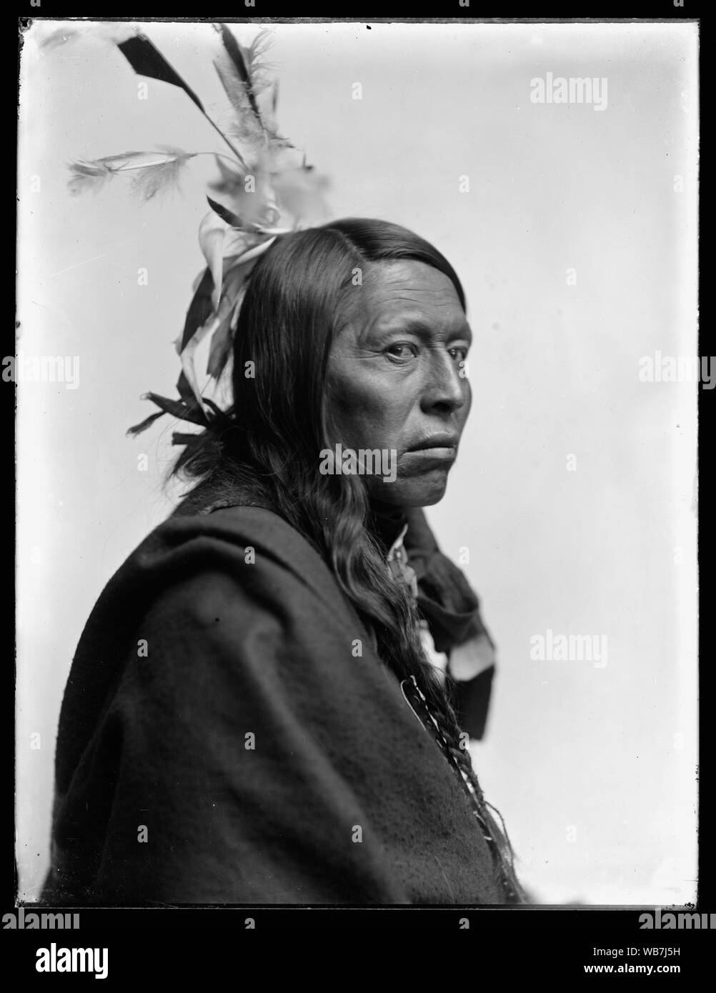 Flying Hawk, American Indian Abstract / Medium: 1 Negativ: Glas, trockenen Platte; 8 x 10 in. Stockfoto