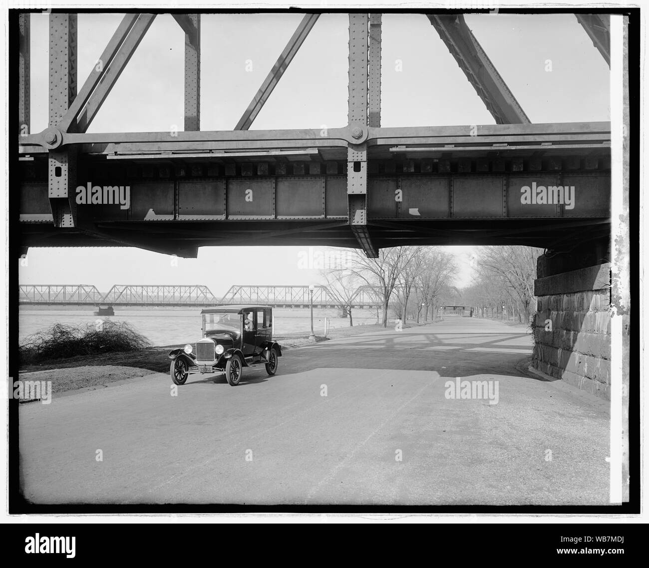 Ford Motor Co. Abstract / Medium: 1 Negativ: Glas; 8 x 10 in. oder kleiner Stockfoto