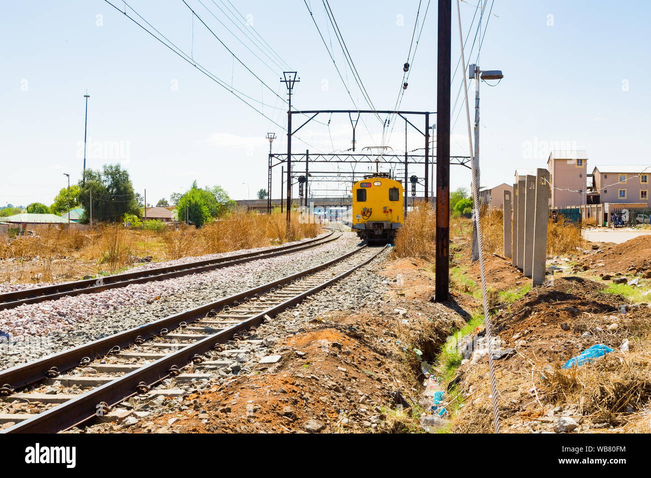 Soweto, Südafrika - 08 September 2018: S-Bahn durch das Herz von Soweto, Johannesburg verschieben Stockfoto