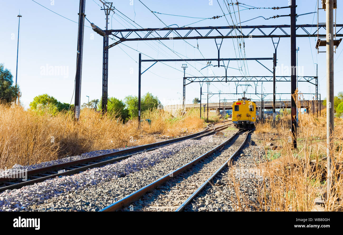 Soweto, Südafrika - 08 September 2018: S-Bahn durch das Herz von Soweto, Johannesburg verschieben Stockfoto