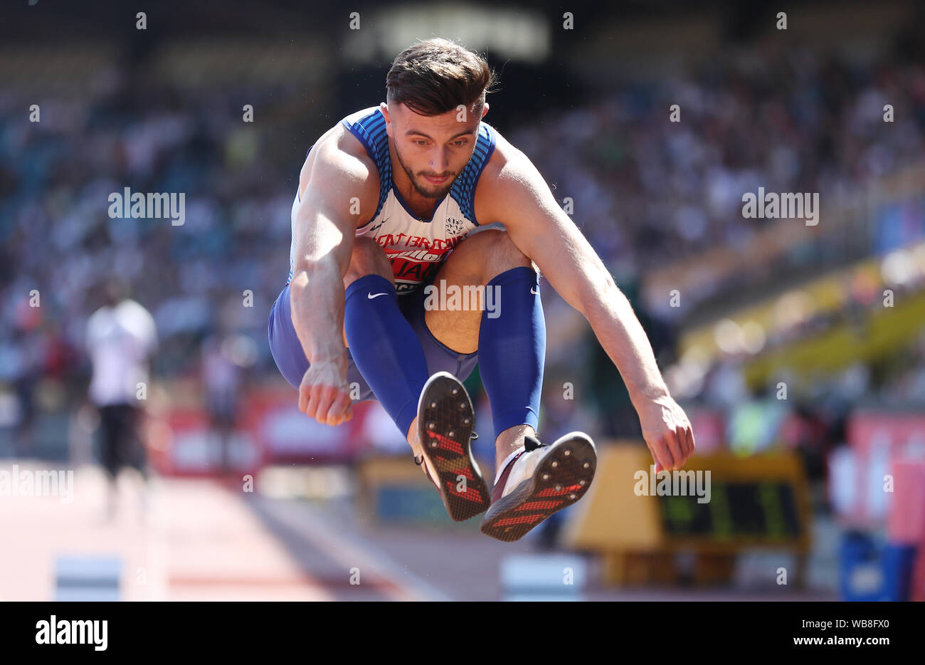 Ben Williams im Dreisprung bei Tag zwei Der Muller britischen Leichtathletik Meisterschaften an Alexander Stadium, Birmingham. Stockfoto