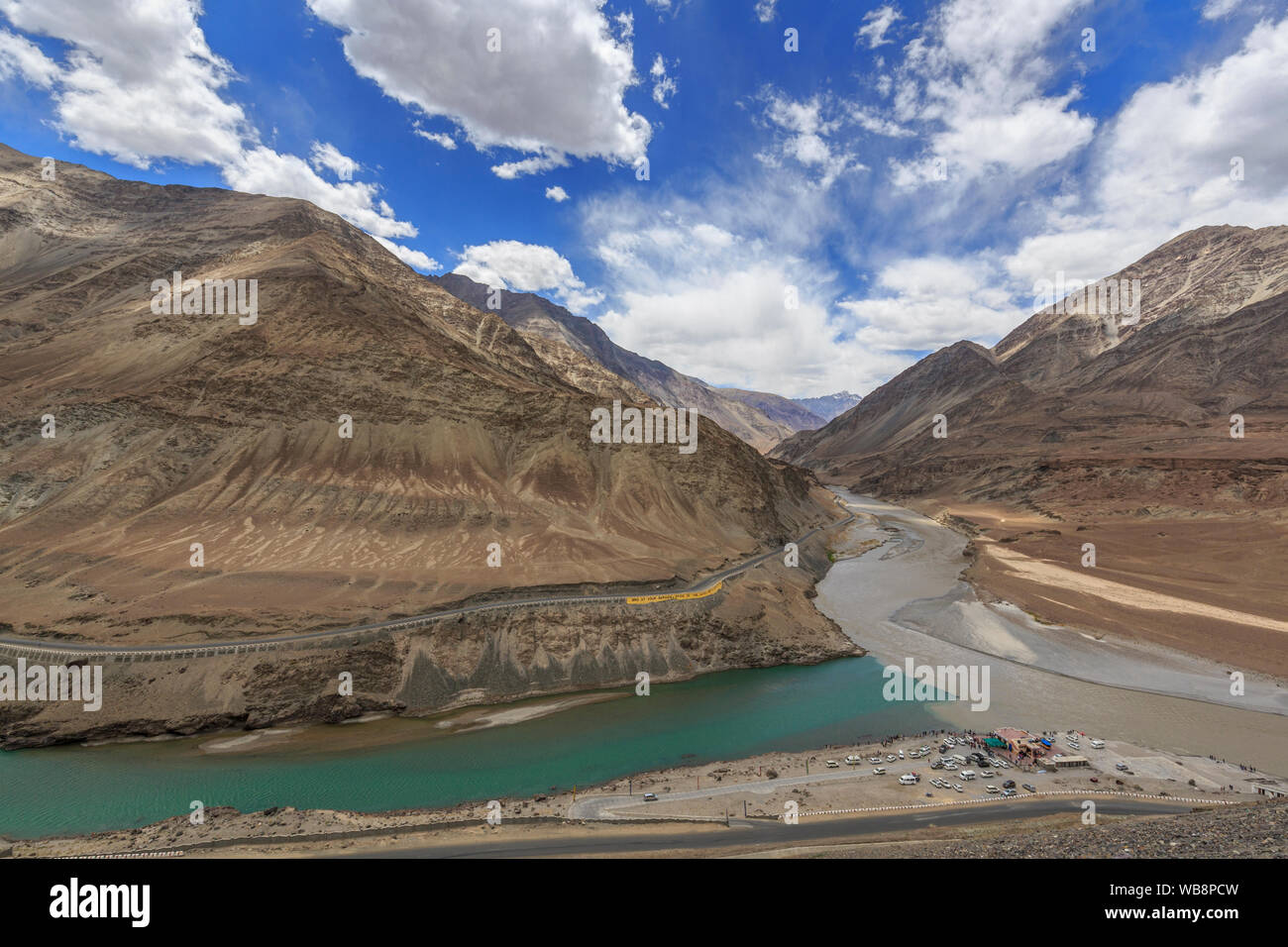 Zusammenfluss von Zanskar und Indus in Leh, Ladakh, Indien Stockfoto