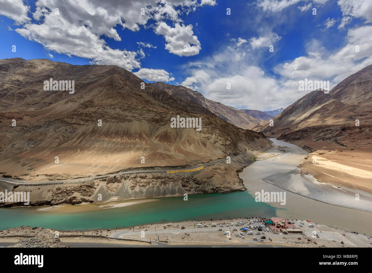 Zusammenfluss von Zanskar und Indus in Leh, Ladakh, Indien Stockfoto