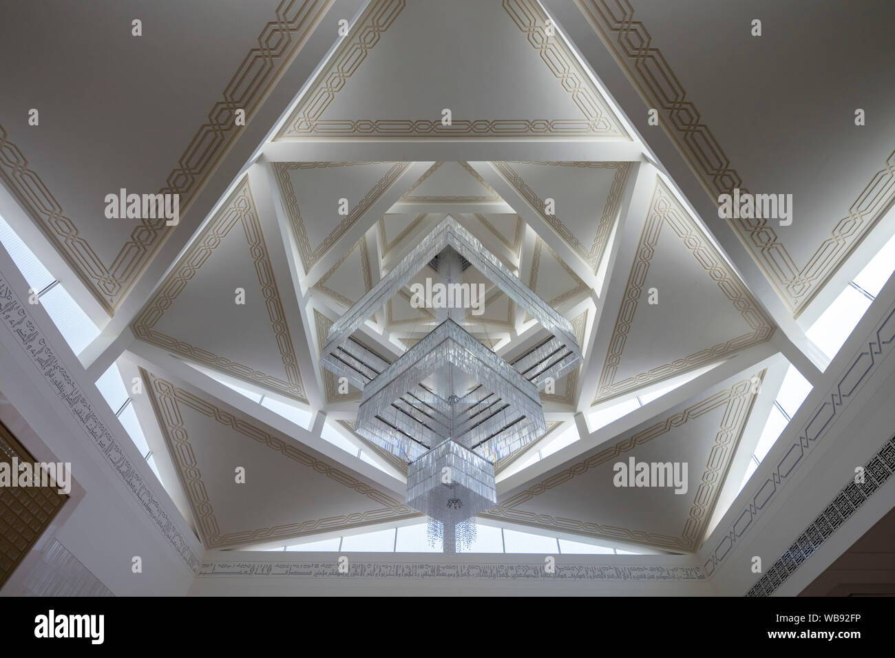 Interieur, al-Aziz Moschee, Abu Dhabi, Vereinigte Arabische Emirate Stockfoto