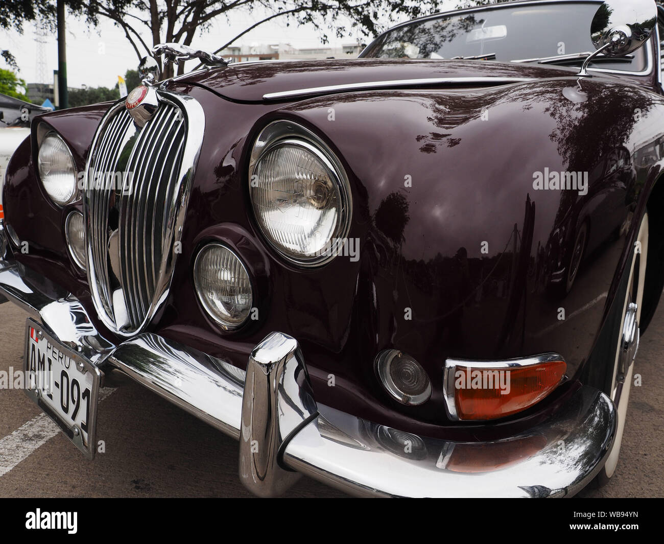 Jaguar classic Limousine am 6. Ausstellung von British Classic Cars in Lima, organisiert von der Antique Automobile Club von Peru - CAAP Stockfoto