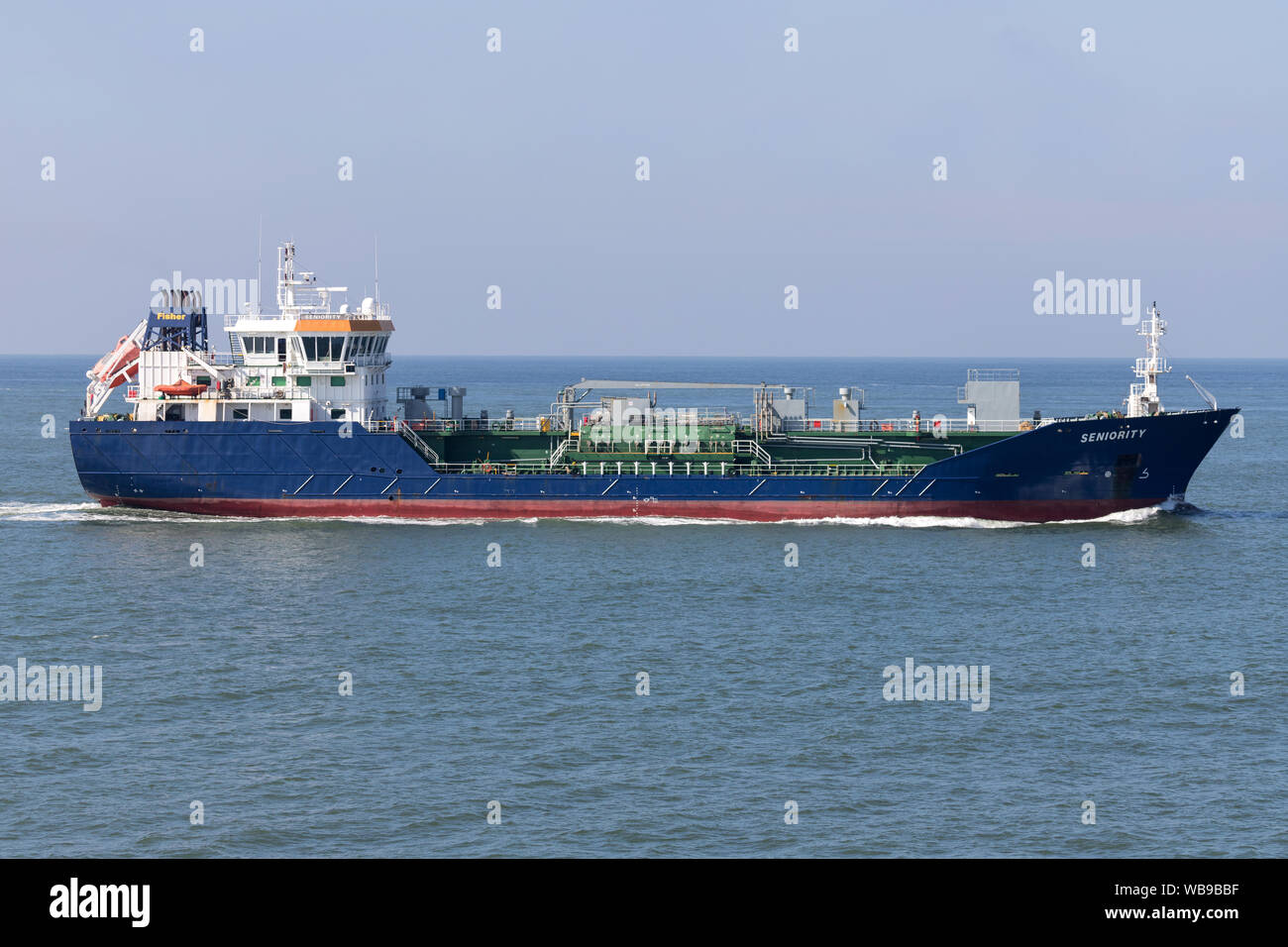 Produkt Tanker DIENSTALTER inbound Rotterdam Stockfoto