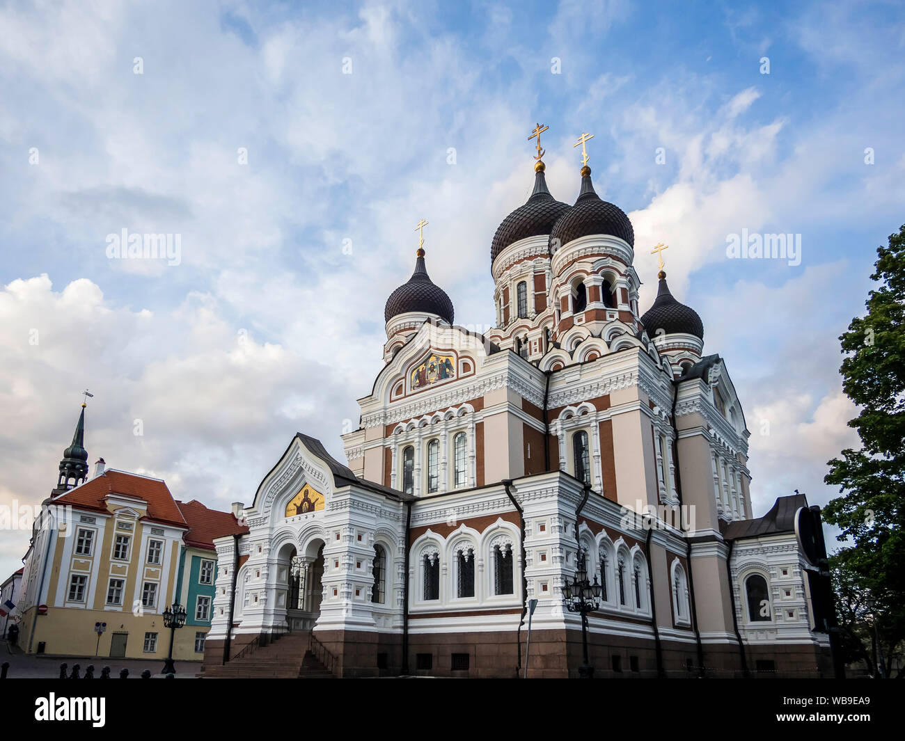 Die beeindruckende Architektur der Alexander-Newski-Kathedrale in der Altstadt von Tallinn. Stockfoto