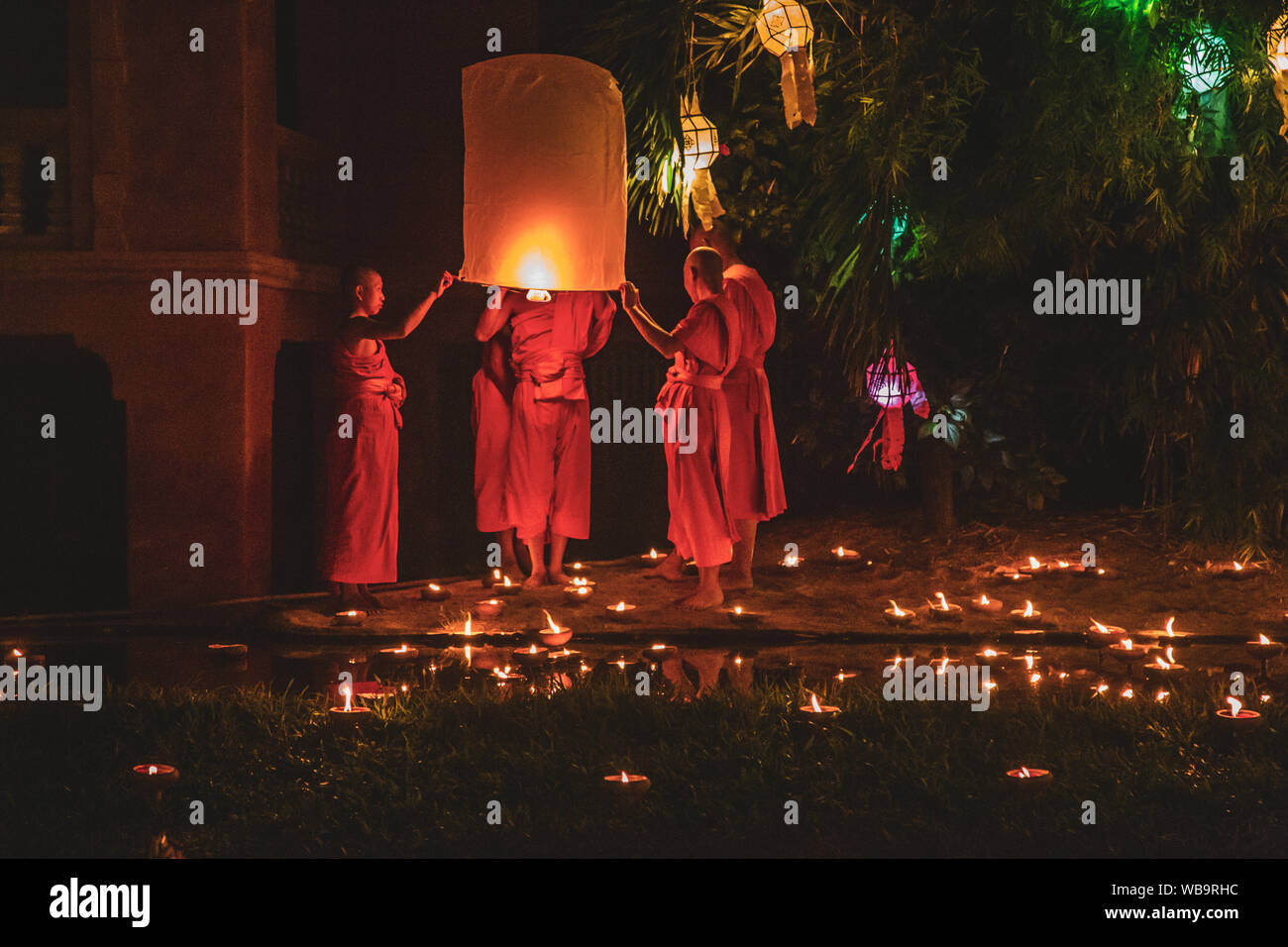  Laternen Festival, Yee Peng und Loy Khratong in Chiang Mai in Thailand Bildidee 