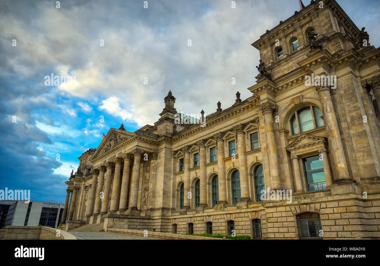 Das Reichstagsgebäude in Berlin, Deutschland, in den Deutschen Bundestag. Stockfoto