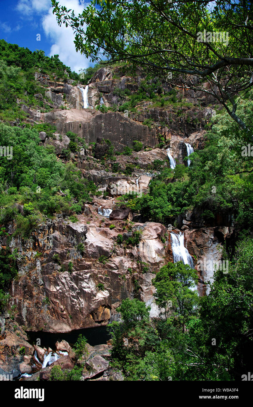 Jourama Falls, auf Waterview Creek, Paluma Range National Park, North Queensland, Australien Stockfoto