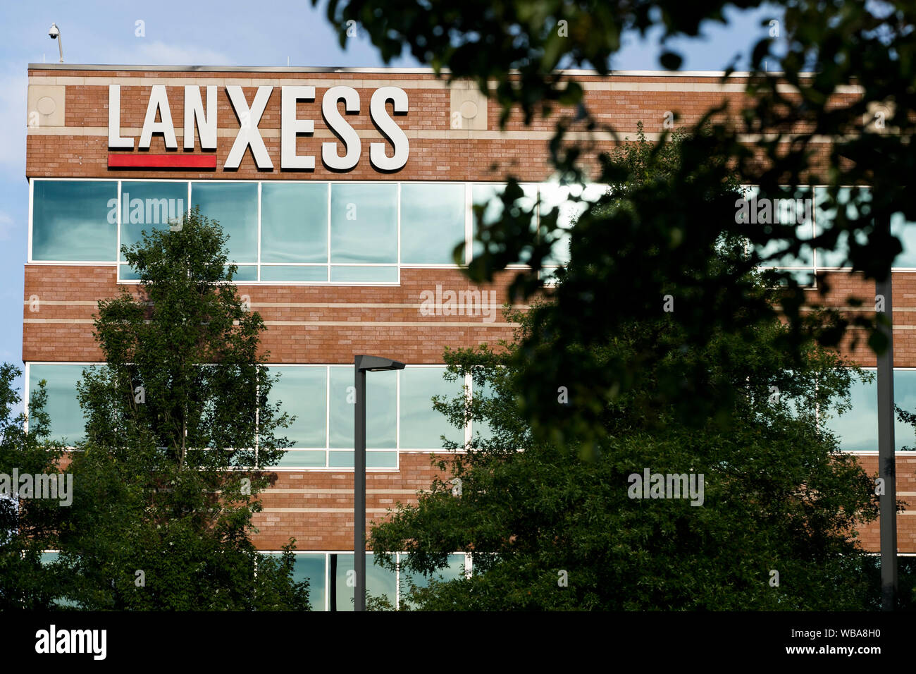 Ein logo Zeichen außerhalb einer Einrichtung, die von Lanxess Aktiengesellschaft in Pittsburgh, Pennsylvania besetzten am 10 August, 2019. Stockfoto