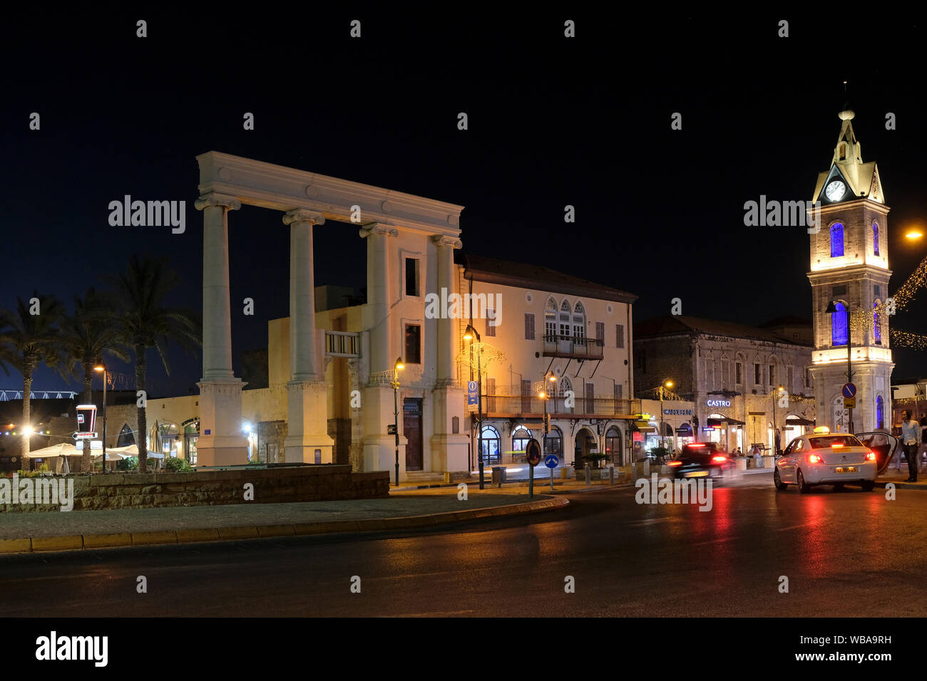 Ansicht bei Nacht das Jaffa Clock-Tower Quadrat auf Yefet Straße im Süden und der älteste Teil von Tel Aviv-Jaffa, Israel Stockfoto