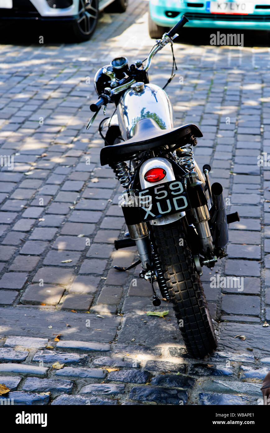 Rückansicht eines unvergleichlichen Motorrad 1954. Stockfoto