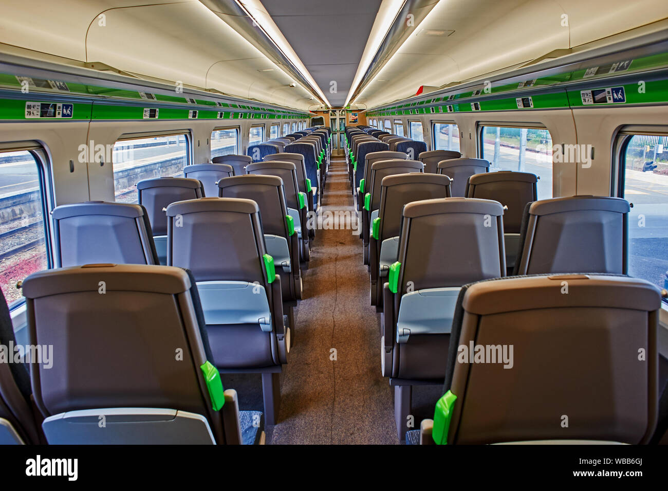 Innenraum eines Hitachi Klasse 800 Personenzug, Austausch Züge für die alternde HST-Züge. Stockfoto