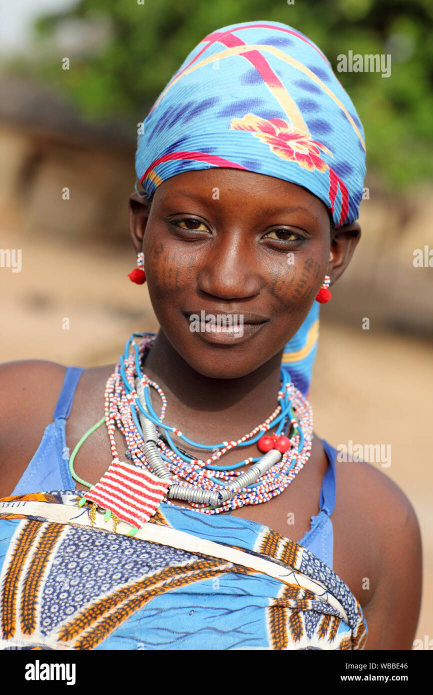 Wunderschöne Fulani-Frau mit Tattoo in der Nähe von Cove, Benin Stockfoto