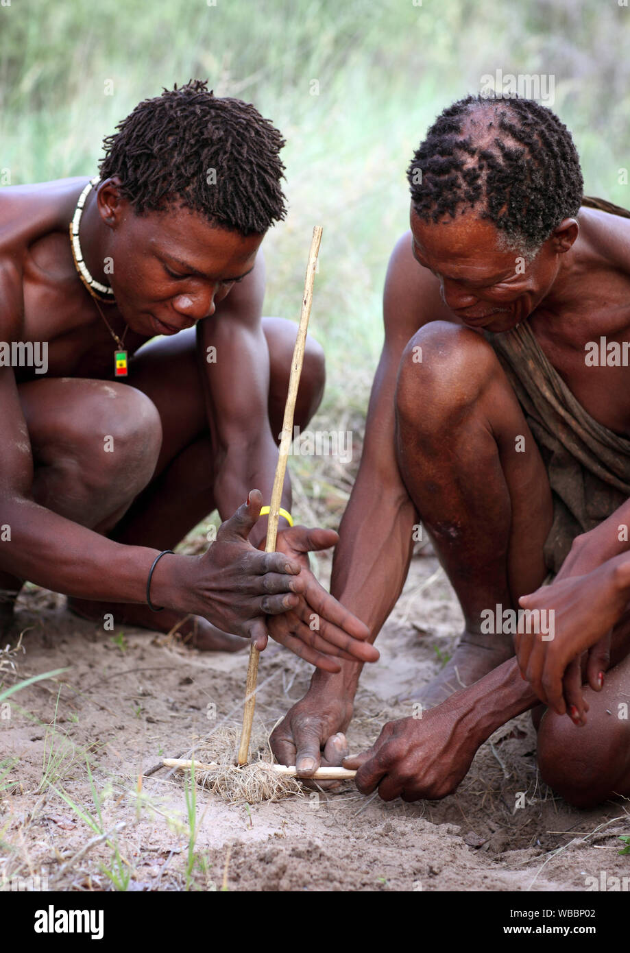 Stämme Stamm der Buschmänner in der Kalahari Wüste, Botswana Stockfoto