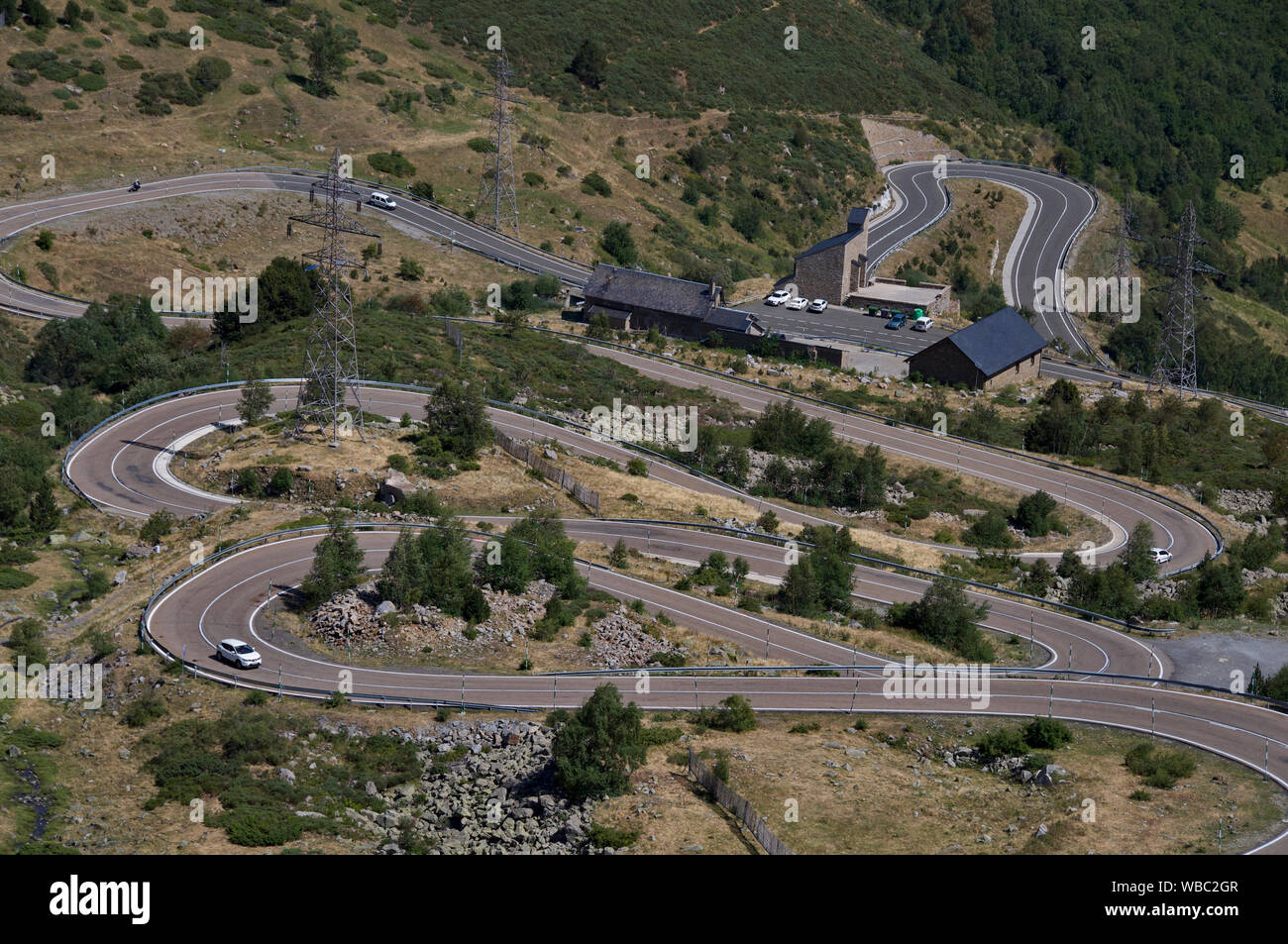 Die spektakuläre Kurven des Port de Bonaigua pass in Katalonien, Spanien Stockfoto