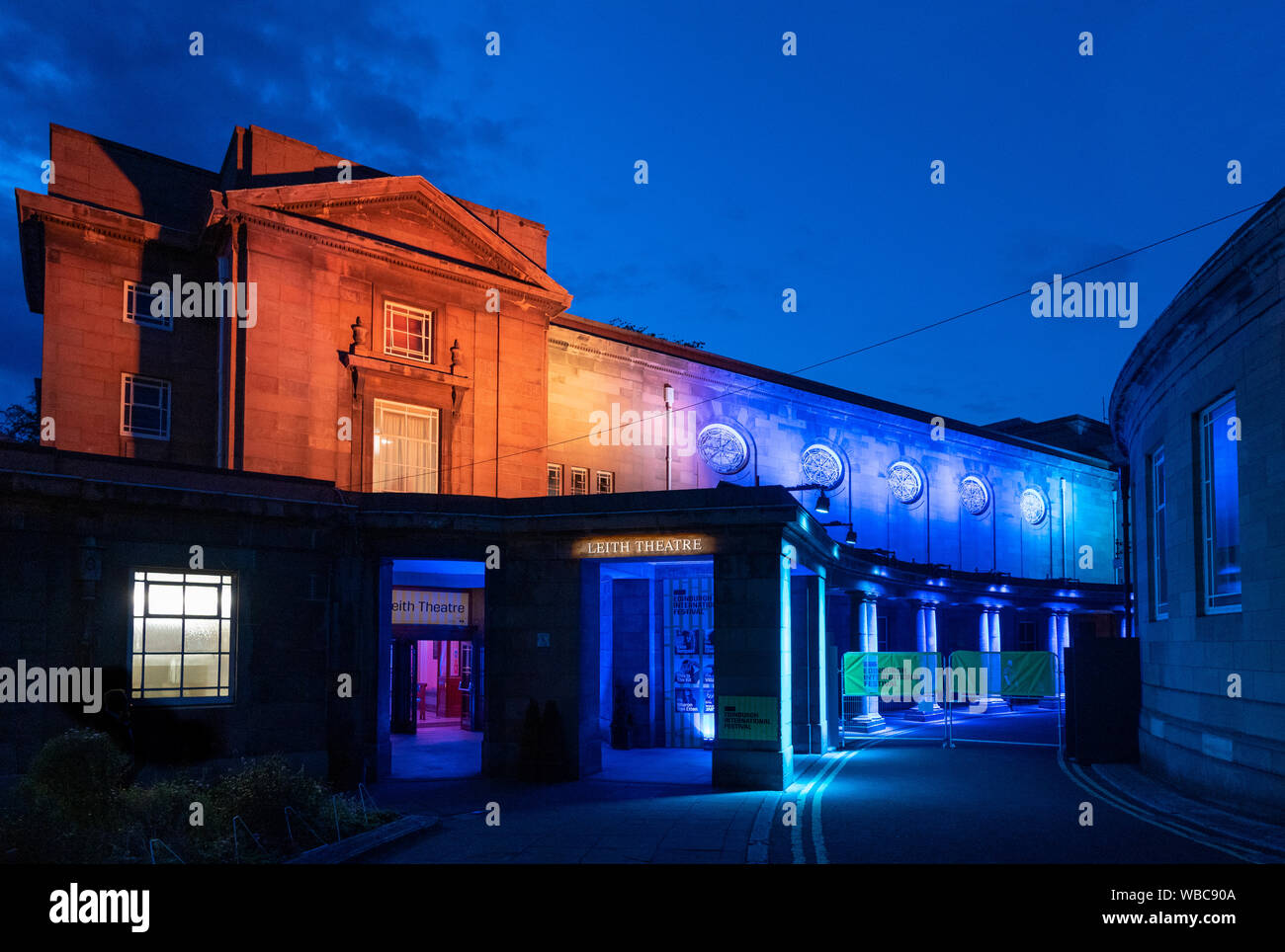Nacht Blick von Außen von Leith Theater während Edinburgh International Festival 2019, Schottland, Großbritannien Stockfoto