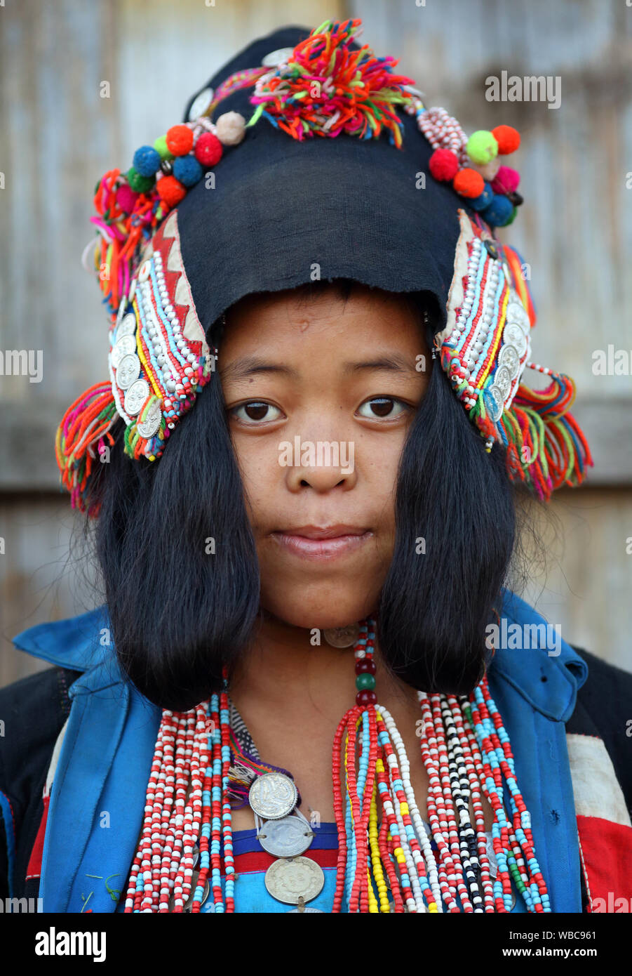 Akha-Frau bei der Neujahrszeremonie in der Nähe von Phongsaly, Laos Stockfoto