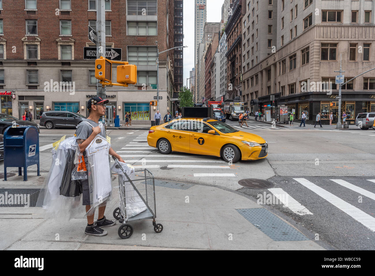 W 58th Street 6th Avenue, Manhattan, New York, USA Stockfoto