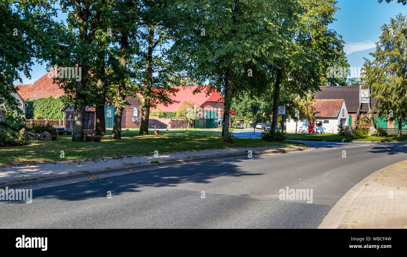 Dorfplatz in Kolshorn Stockfoto