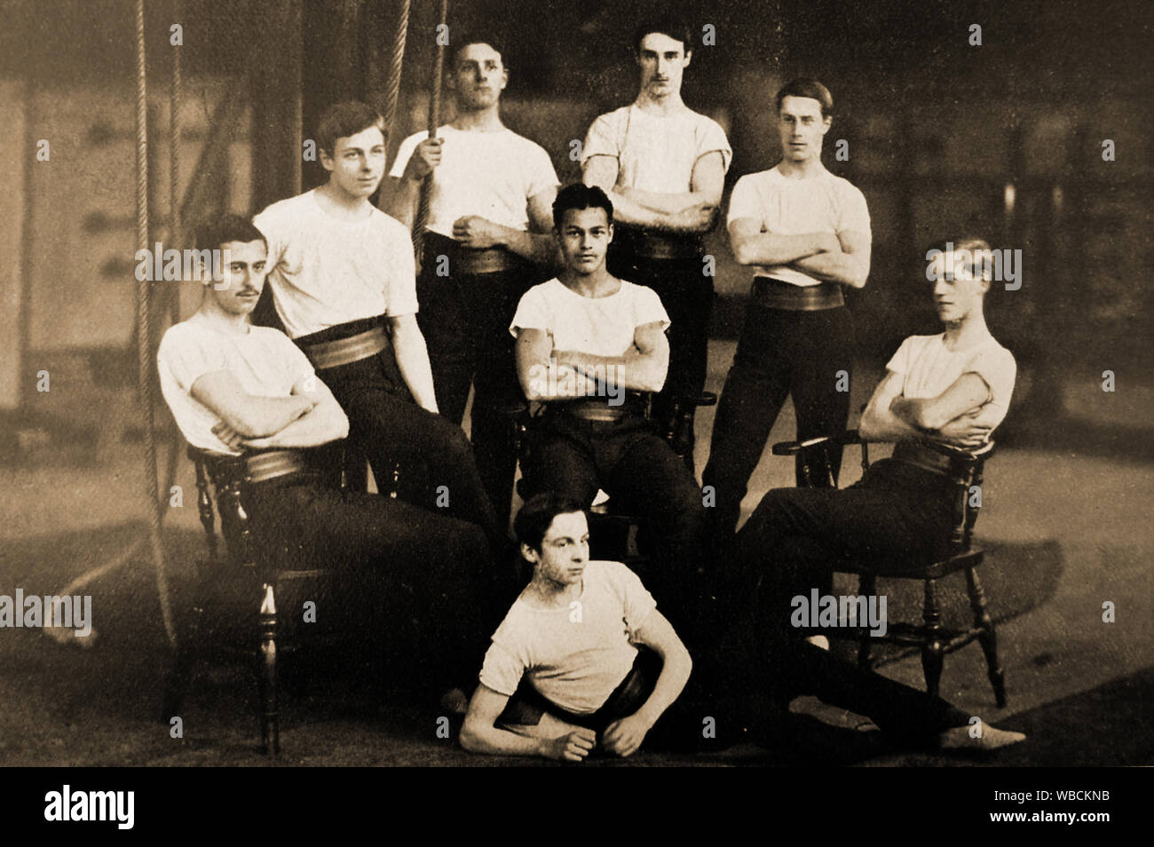 1884 - Fitnessraum Gruppe am Harrow Universität Großbritannien, darunter auch der berühmte Schriftsteller John Galsworthy Stockfoto