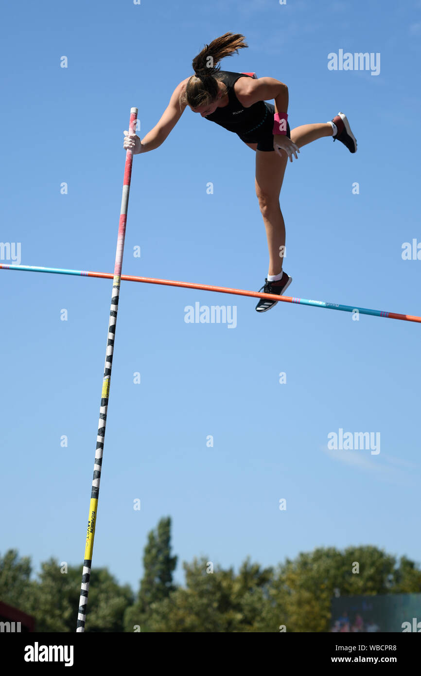 Birmingham, Großbritannien. 25 Aug, 2019. Elizabeth EDDEN der BIRCHFIELD HARRIES in Aktion während der Frauen Stabhochsprung an der Muller britischen Leichtathletik WM Alexander Stadium, Birmingham, England Stockfoto