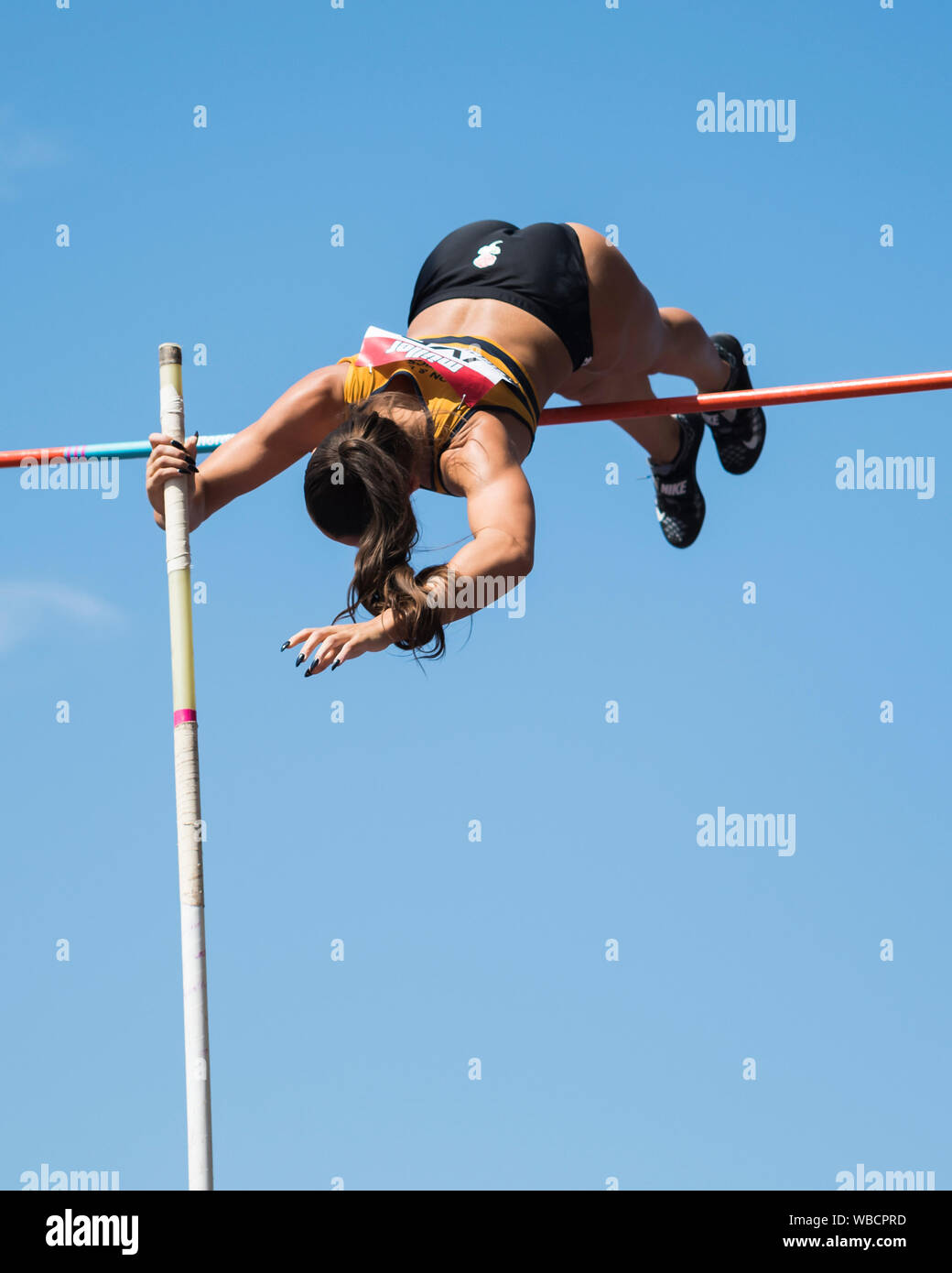 Birmingham, Großbritannien. 25 August, 2019. Jade IVE von Sutton & District in Aktion während der Frauen Stabhochsprung an der Muller britischen Leichtathletik WM Alexander Stadium, Birmingham, England Stockfoto