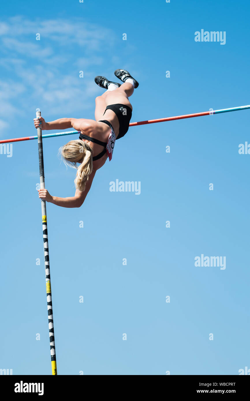 Birmingham, Großbritannien. 25 Aug, 2019. Sophie Koch von BIRCHFIELD HARRIES in Aktion während der Frauen Stabhochsprung an der Muller britischen Leichtathletik WM Alexander Stadium, Birmingham, England Stockfoto