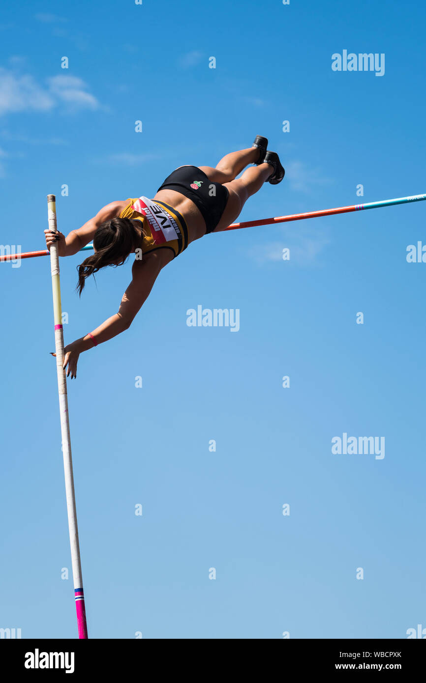 Birmingham, Großbritannien. 25 August, 2019. Jade IVE von Sutton & District in Aktion während der Frauen Stabhochsprung an der Muller britischen Leichtathletik WM Alexander Stadium, Birmingham, England Stockfoto