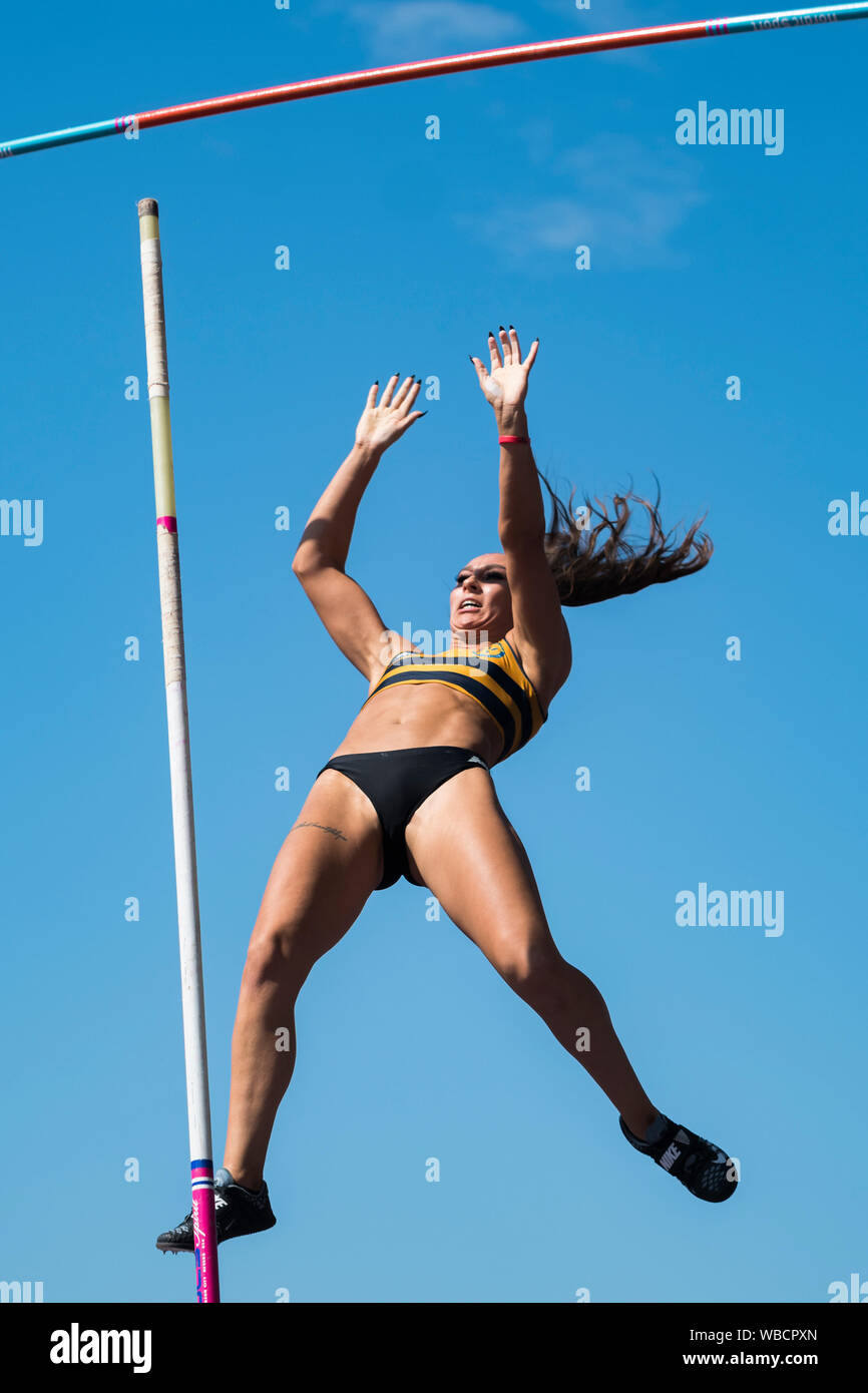 Birmingham, Großbritannien. 25 August, 2019. Jade IVE von Sutton & District in Aktion während der Frauen Stabhochsprung an der Muller britischen Leichtathletik WM Alexander Stadium, Birmingham, England Stockfoto