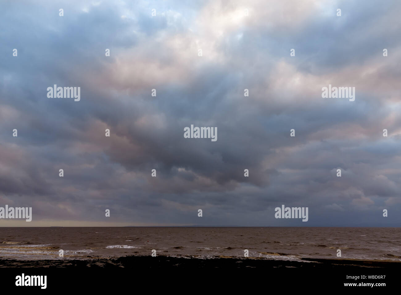 Bewölkter Himmel Stockfoto