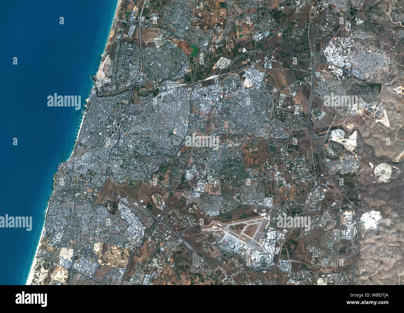 Farbe Satellitenbild von Tel Aviv, Israel. Bild gesammelt am 18. Oktober 2017 Von Sentinel-2 Satelliten. Stockfoto