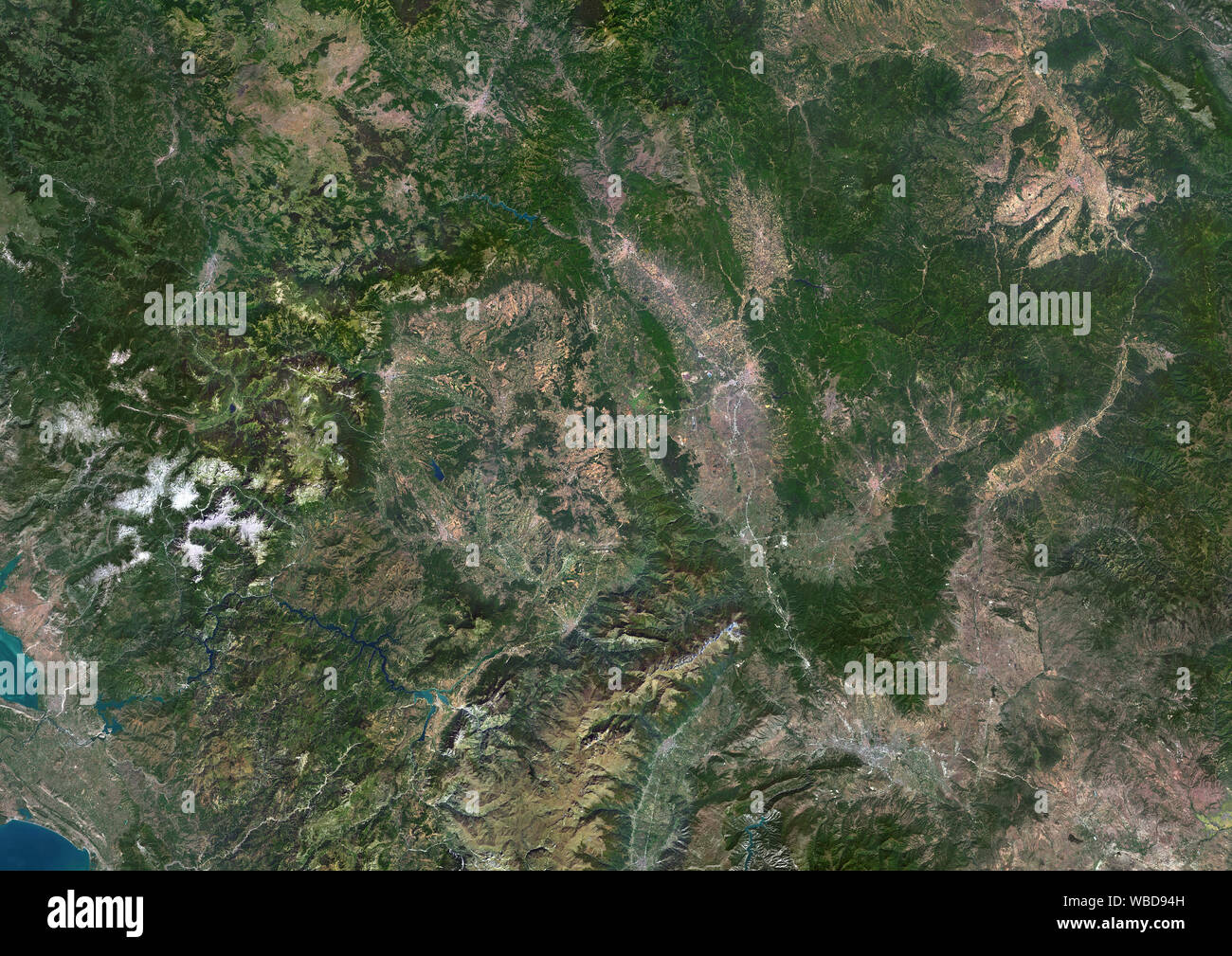 Farbe Satellitenbild des Kosovo. Dieses Bild wurde aus Daten von Sentinel-2 & Landsat 8 Satelliten erfassten zusammengestellt. Stockfoto