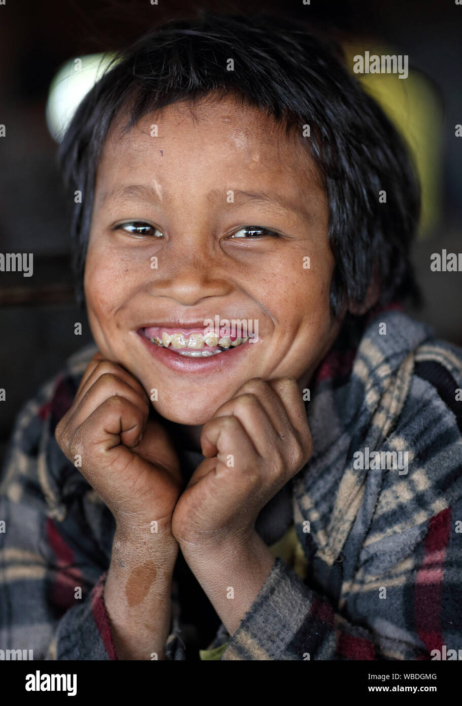 Palaung-Junge in einem Dorf in der Nähe von Hsipaw, Myanmar Stockfoto