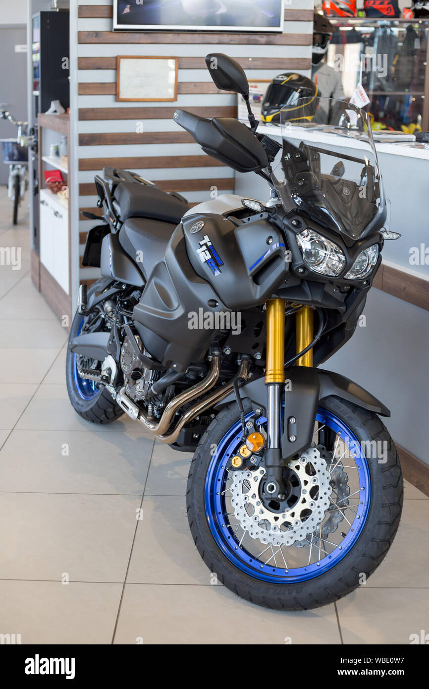 Russland, Izhevsk - 23. August 2019: Yamaha Motorrad Shop. Neue Motorrad XT  1200 in modernen Motorrad speichern. Auf der ganzen Welt bekannt  Stockfotografie - Alamy